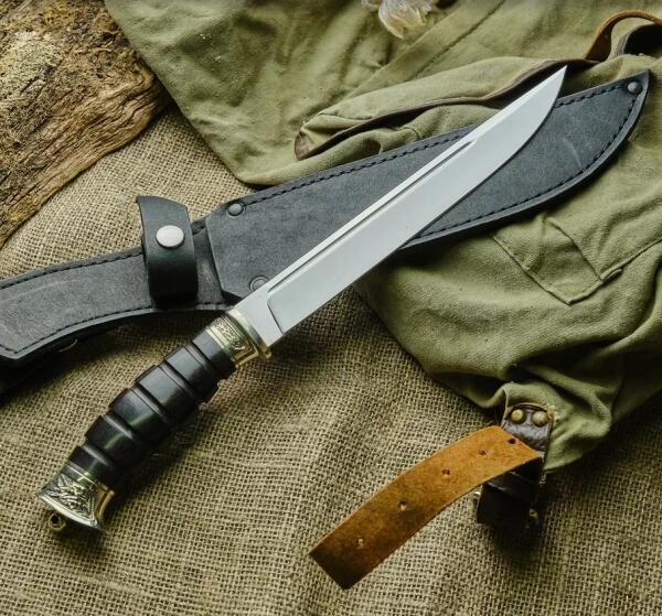 Пластунский нож с резной рукоятью